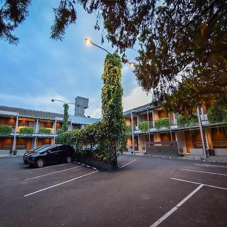 Hotel Nyland Pasteur Bandung Exterior photo