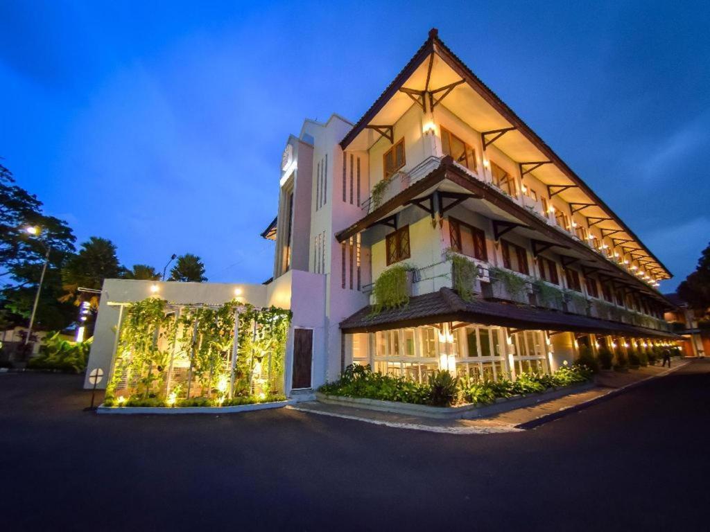 Hotel Nyland Pasteur Bandung Exterior photo